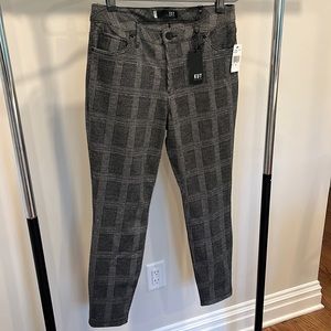 Kut from the Kloth Gray Plaid Skinny Pants
